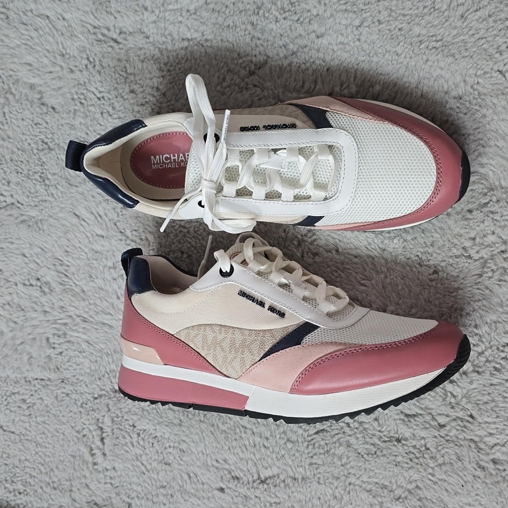 Michael Kors tennis shoes Size 9